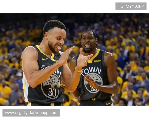 勇士队库里状态火热冲击MVP，勇士队库里什么时候复出